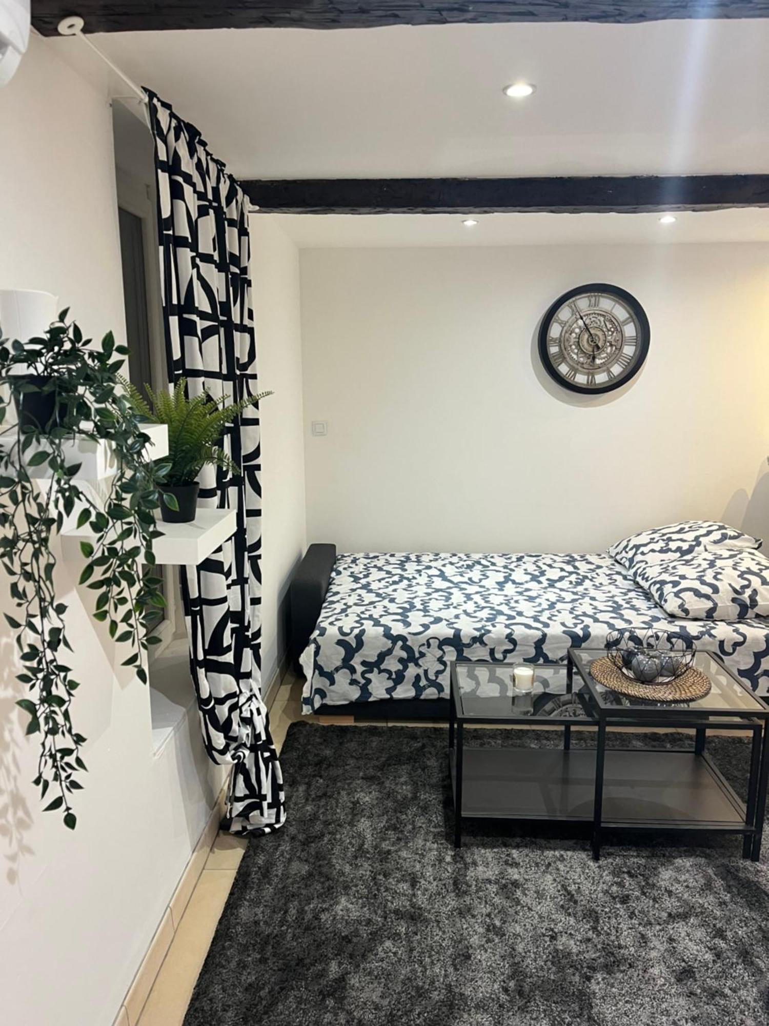 Appartement Avec Piscine Au Milieu Des Vignes Les Arcs-sur-Argens Εξωτερικό φωτογραφία